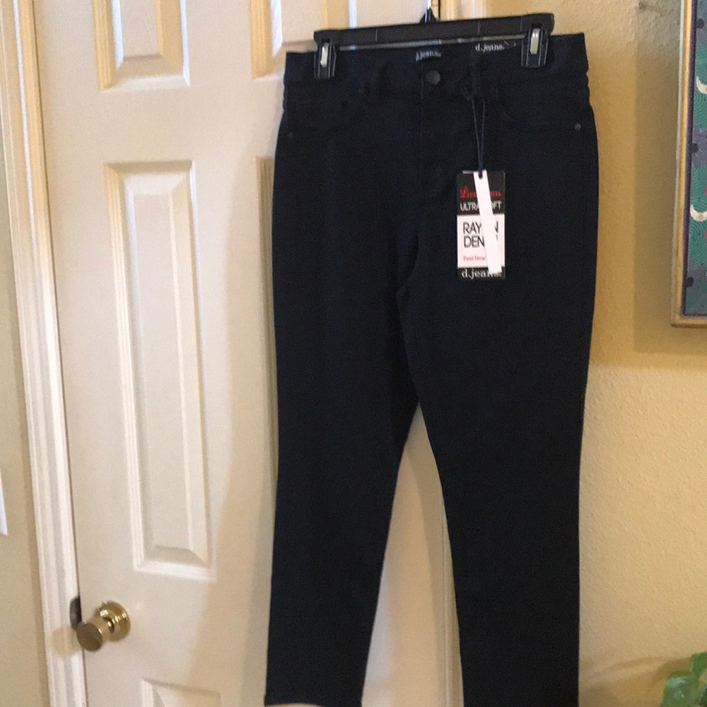 NWT-d.jeans Black High Waist Crop Modern Fit